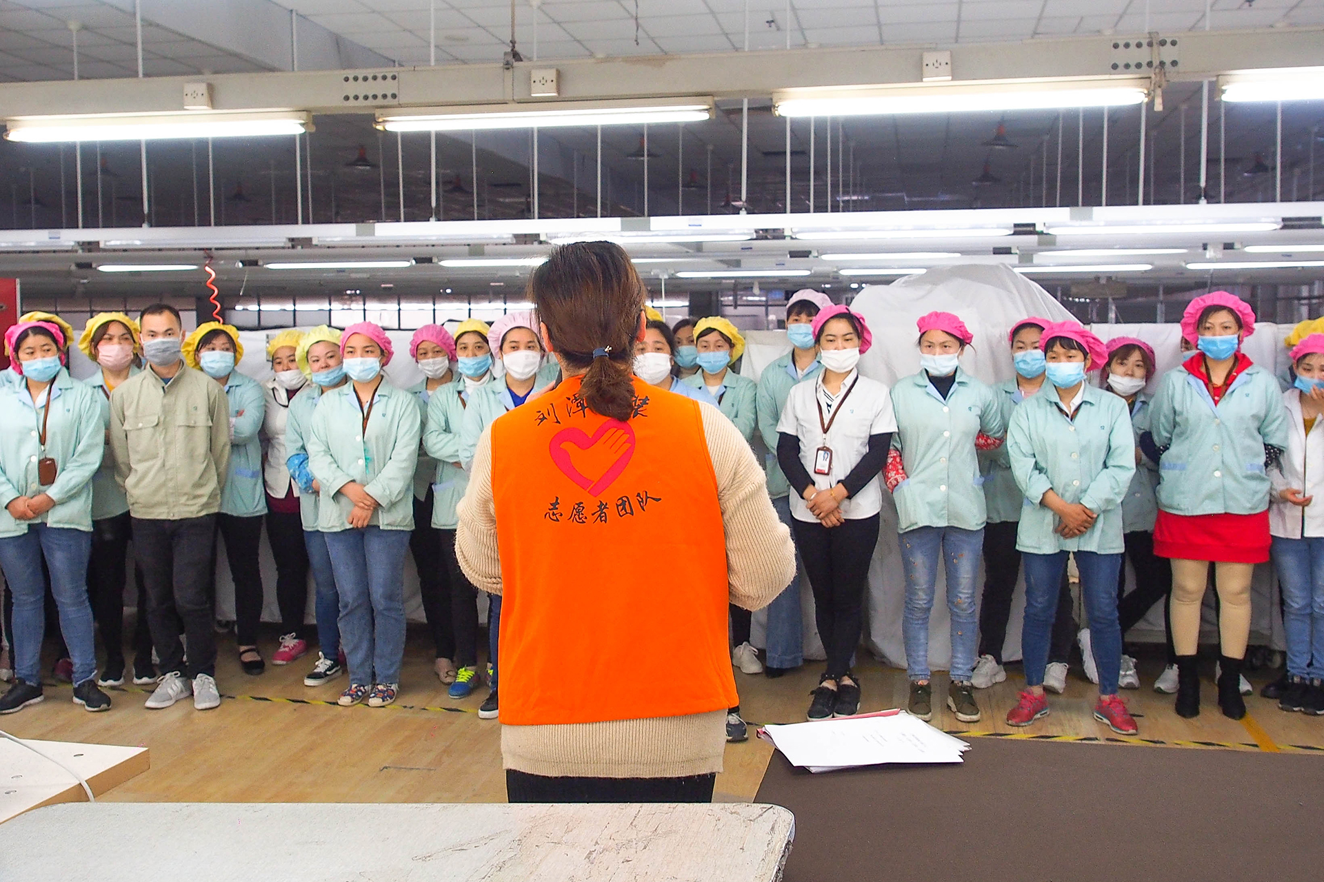 劉潭服裝晨會(huì)