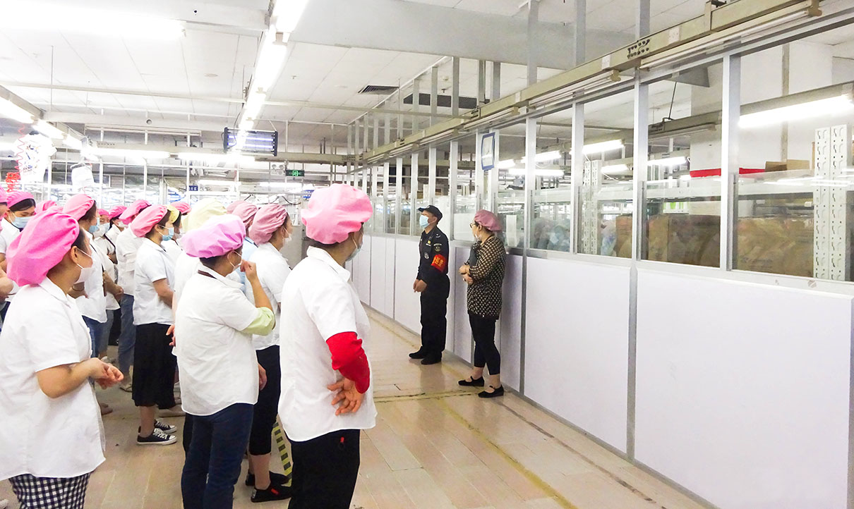 劉潭服裝普及教育