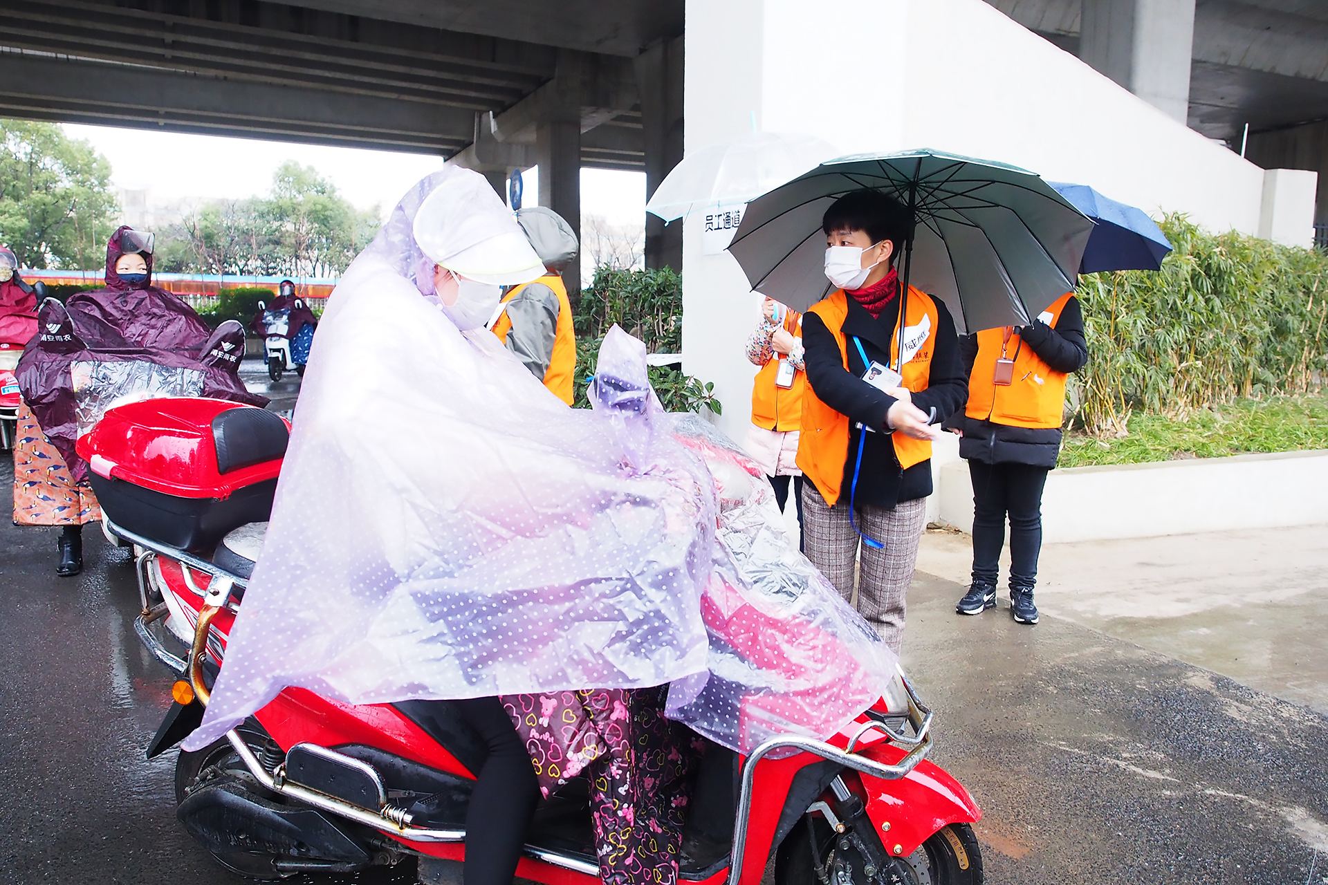 劉潭服裝志愿者