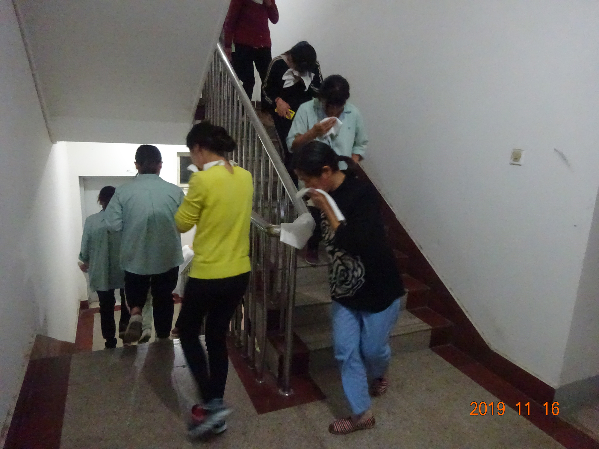 劉潭服裝宿舍安全