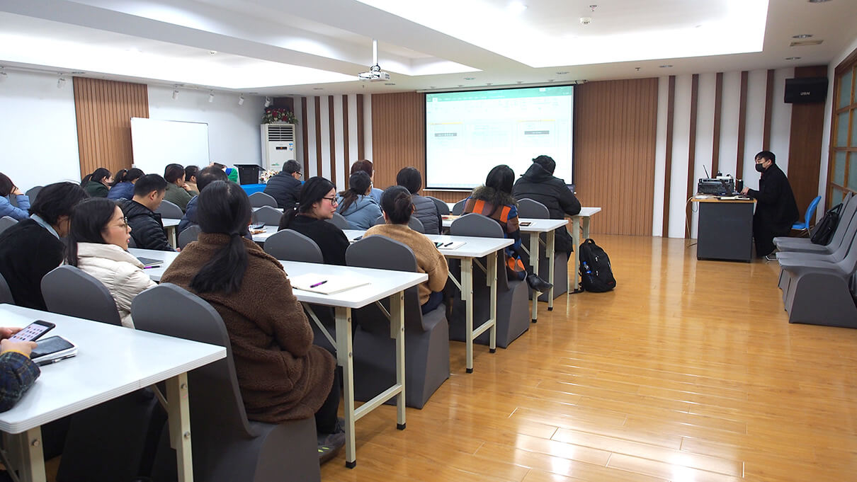 追溯化管理、增強核心競爭力——劉潭服裝廠召開MES系統(tǒng)二次培訓會議