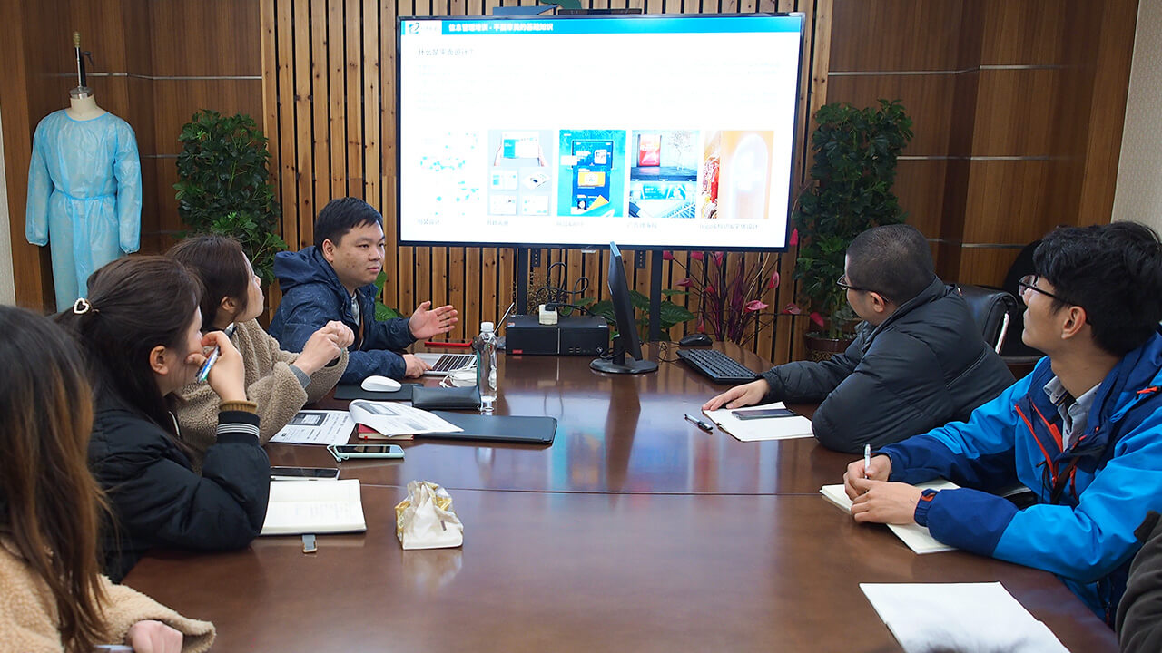 劉潭服裝廠開展強企培訓(xùn)計劃