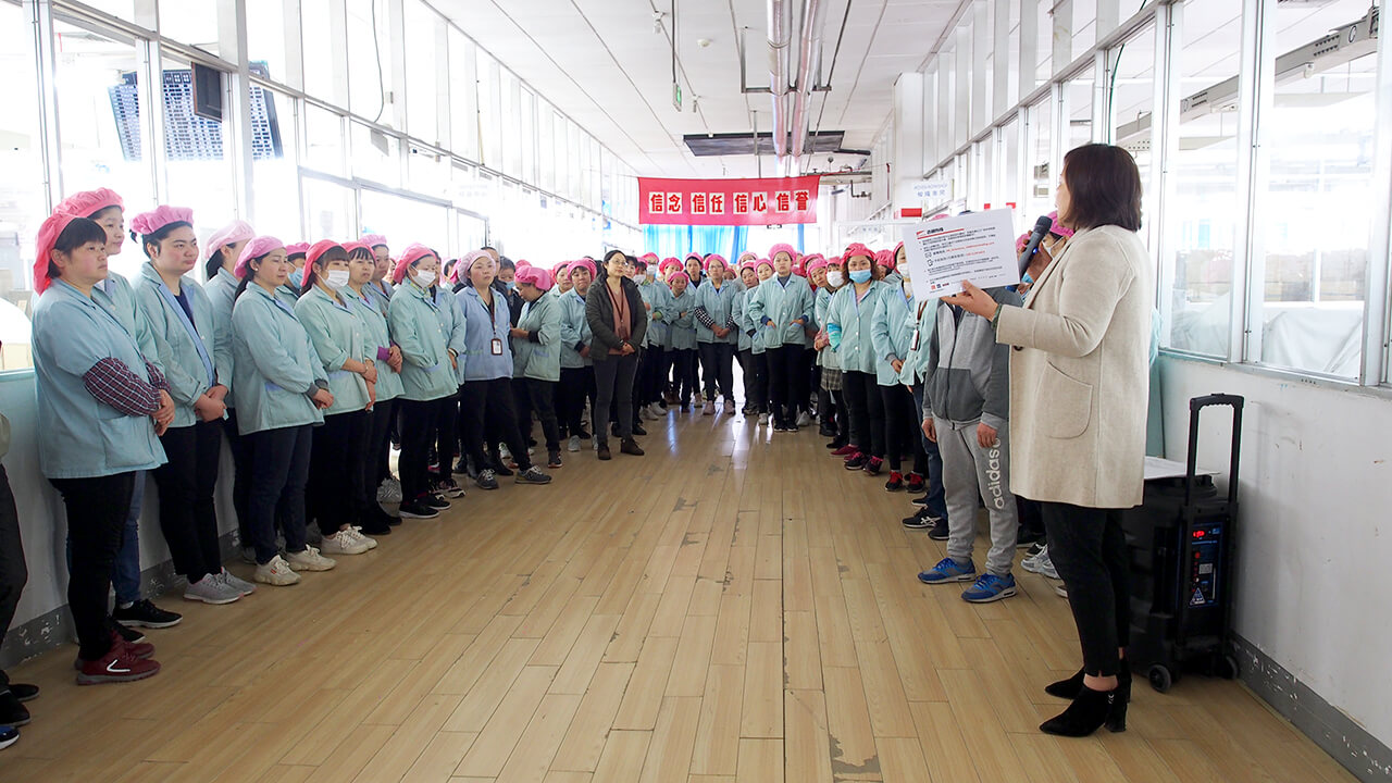 劉潭服裝廠開(kāi)展防恐反恐、社會(huì)責(zé)任內(nèi)容培訓(xùn)