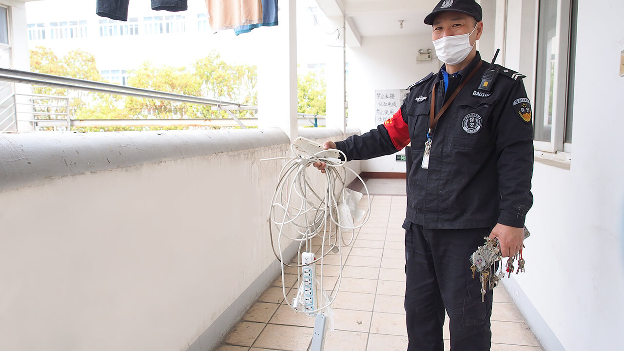 劉潭服裝廠開展宿舍安全突擊檢查