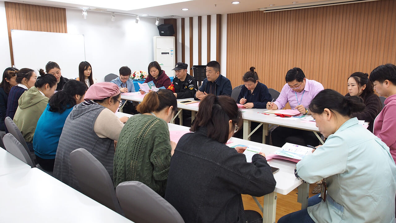 劉潭服裝廠召開接種新冠疫苗動(dòng)員會(huì)