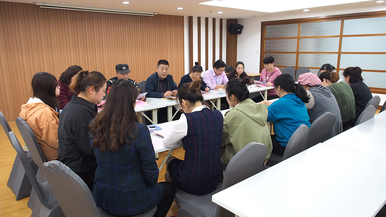 劉潭服裝廠召開接種新冠疫苗動(dòng)員會(huì)