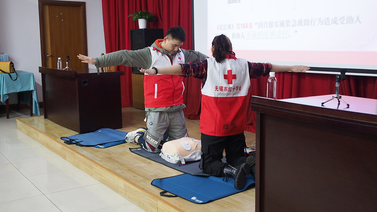 劉潭服裝廠紅十字應(yīng)急救護培訓(xùn)