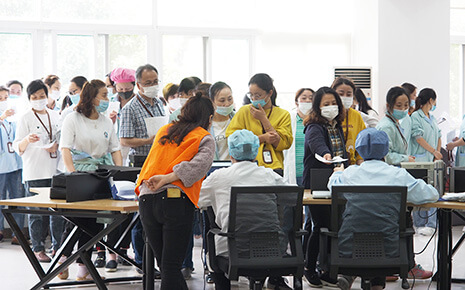 構建免疫屏障——劉潭服裝廠接種新冠疫苗