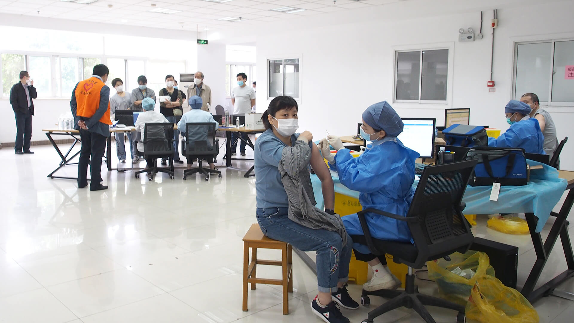 7 劉潭服裝廠接種新冠疫苗