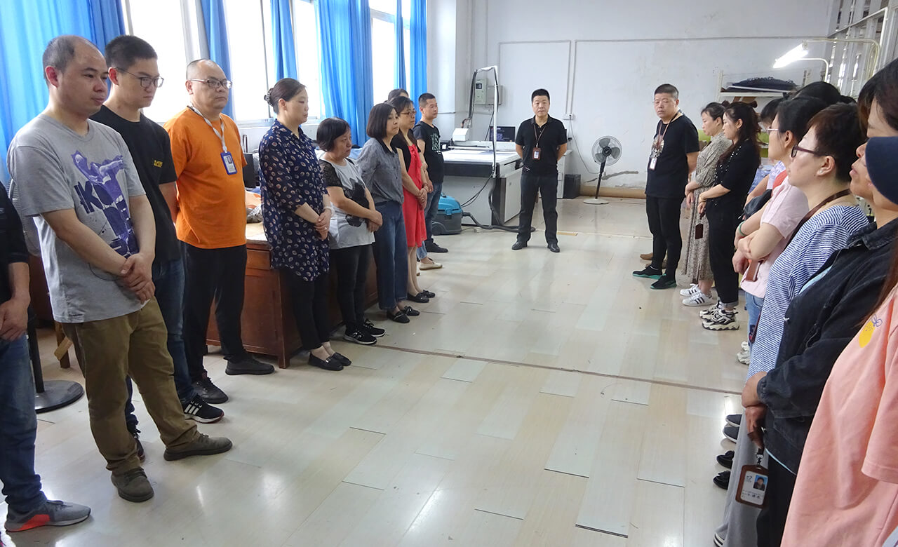 劉潭服裝廠防震減災培訓