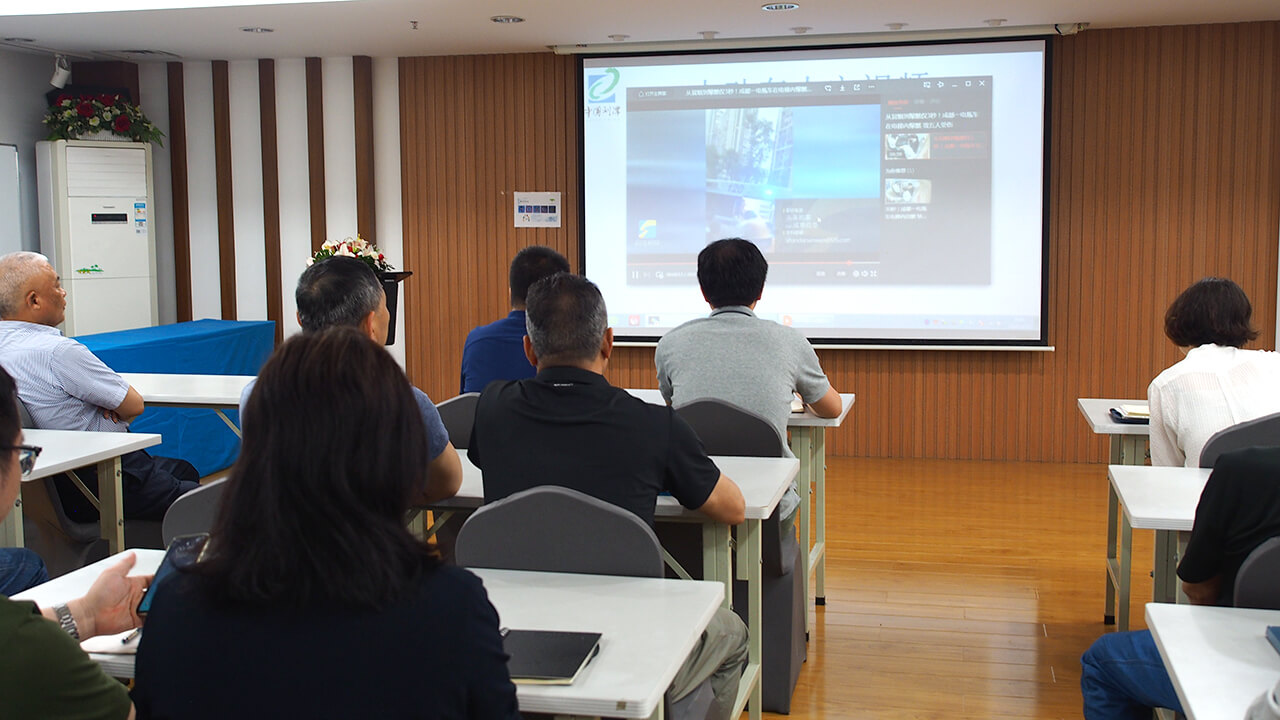 劉潭服裝廠安全生產(chǎn)工作會議