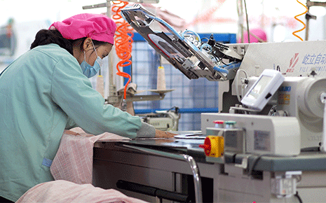 智能制造助力劉潭服裝廠升級(jí)提效