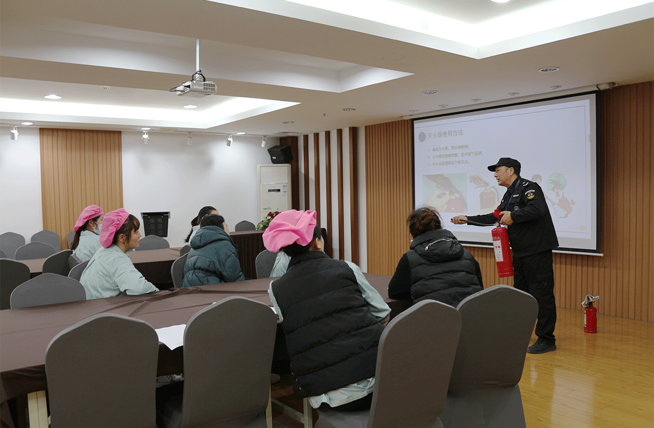 劉潭服裝廠開展新員工安全培訓(xùn)