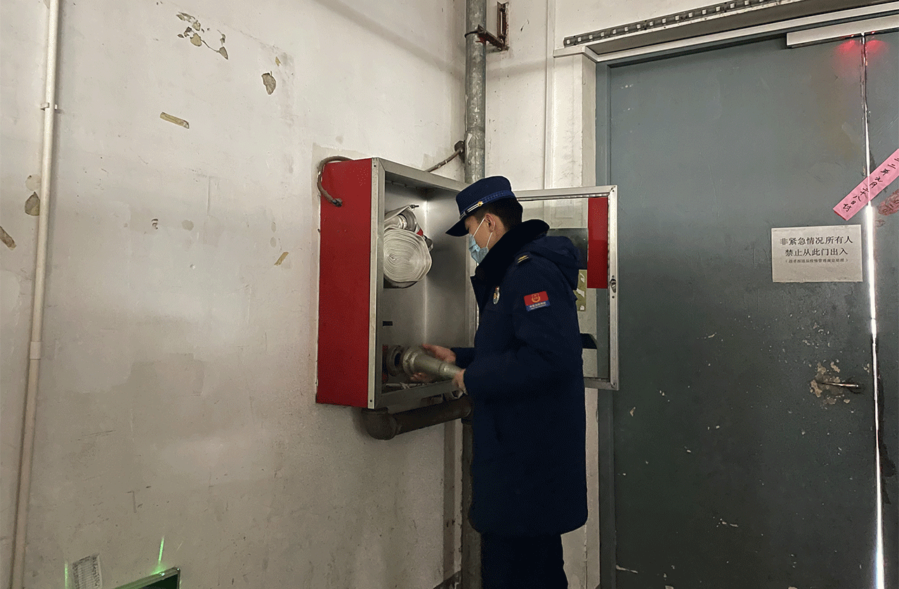 嚴把劉潭服裝廠節(jié)后安全關(guān)