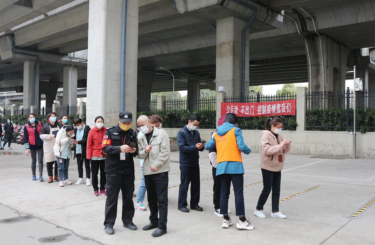 劉潭服裝自費(fèi)開(kāi)展全員核酸檢測(cè)