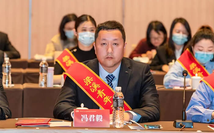 劉潭服裝有限公司志愿者服務(wù)隊(duì)獲得&ldquo;梁溪青年五四獎(jiǎng)?wù)录w&rdquo;稱號(hào)