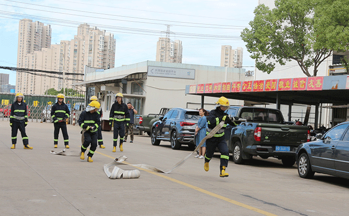 劉潭服裝廠開(kāi)展微型消防站業(yè)務(wù)技能培訓(xùn)工作