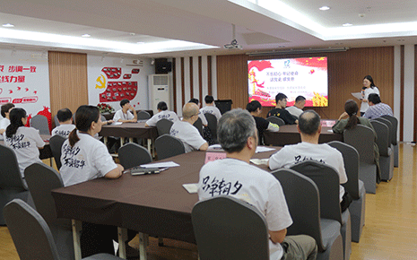 劉潭服裝開(kāi)展“話黨史，感黨恩”活動(dòng)