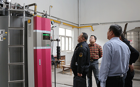 市場(chǎng)監(jiān)督局到訪劉潭服裝開(kāi)展特種設(shè)備安全檢查 市場(chǎng)監(jiān)督局到訪劉潭服裝開(kāi)展特種設(shè)備安全檢查