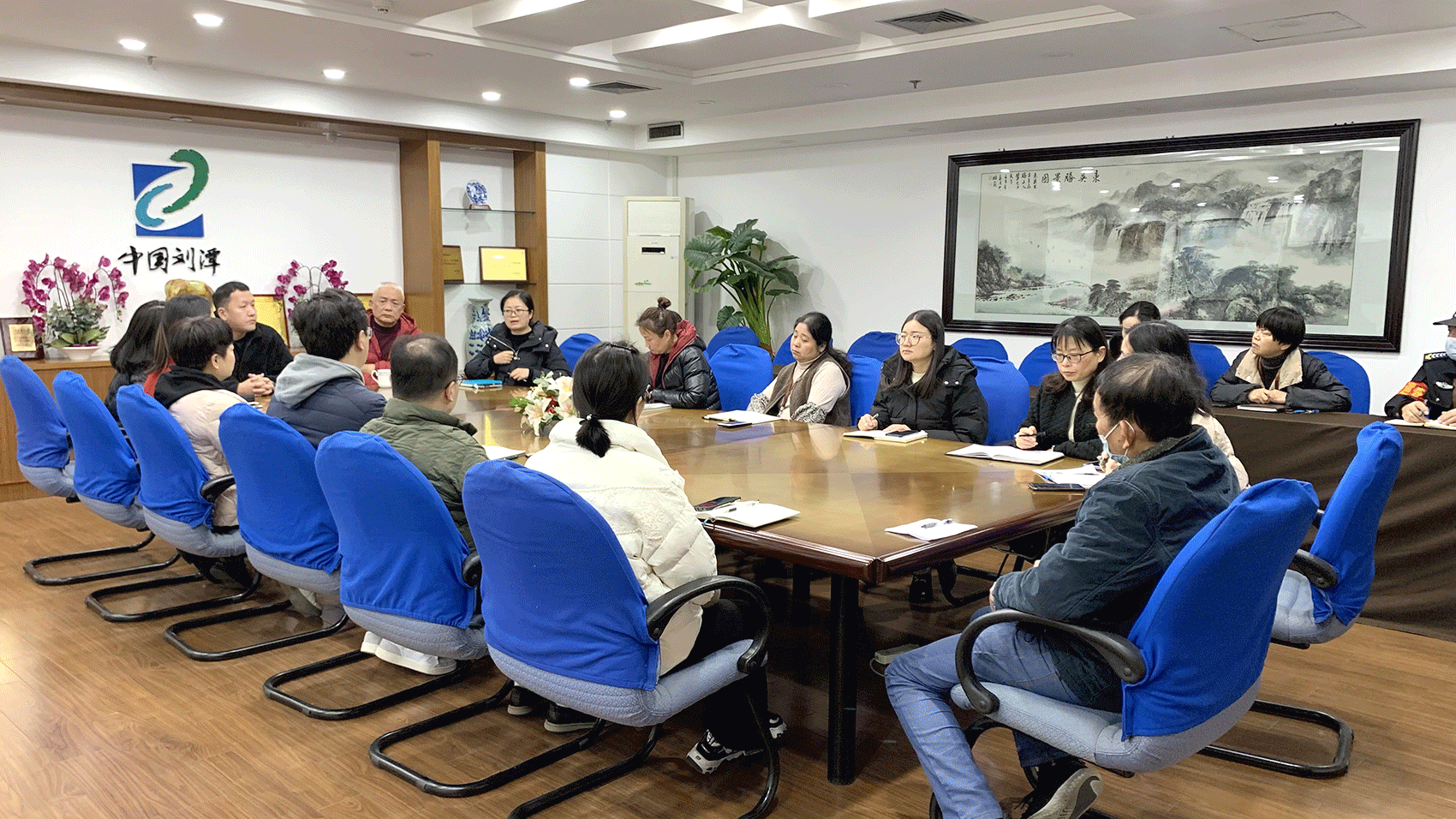 劉潭服裝疫情防控會(huì)議