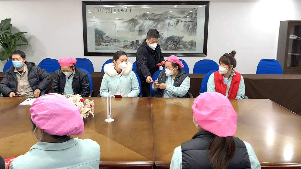 劉潭服裝杰出員工表彰大會