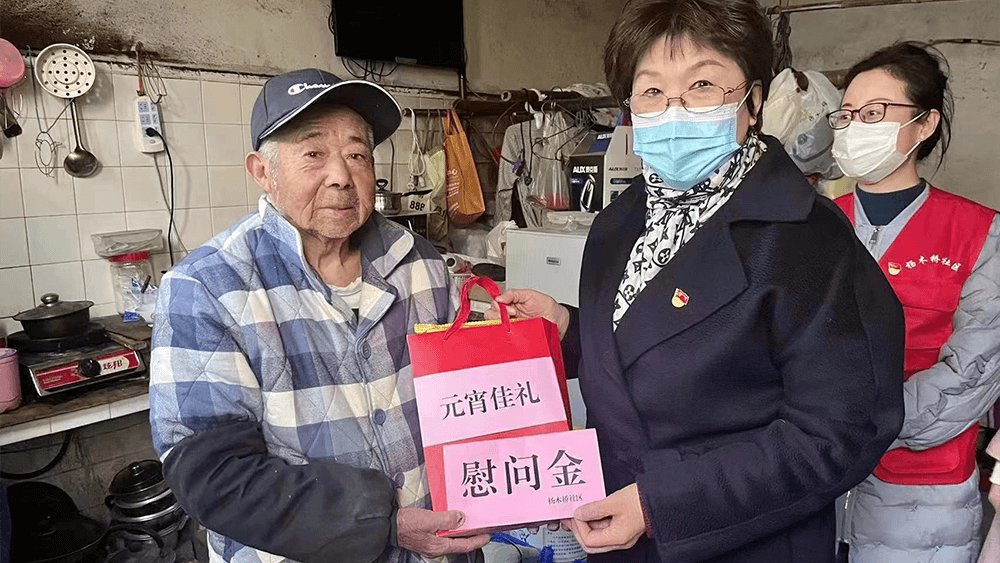 劉潭服裝元宵義賣