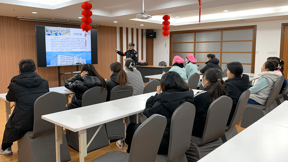 劉潭服裝開展新員工培訓(xùn)