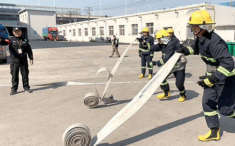 劉潭服裝開展微型消防站消防員春季消防演練
