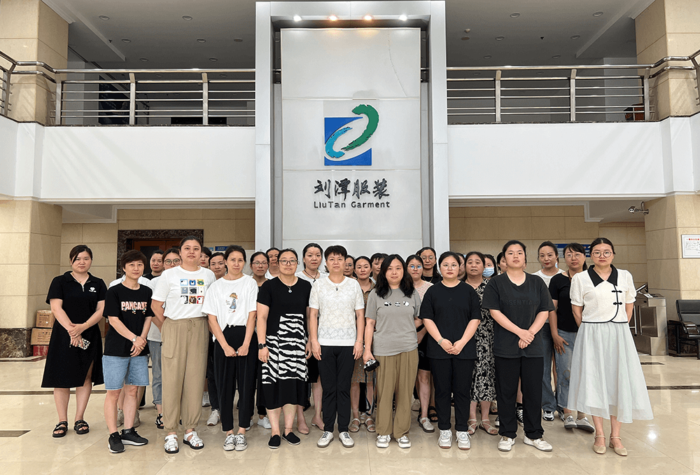 劉潭服裝順利完成婦聯(lián)換屆選舉工作