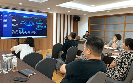 劉潭服裝開(kāi)展高層管理總裁技能培訓(xùn)