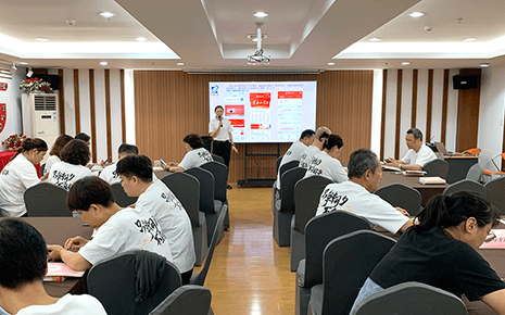 劉潭服裝：扎實(shí)開(kāi)展黨組織生活會(huì)