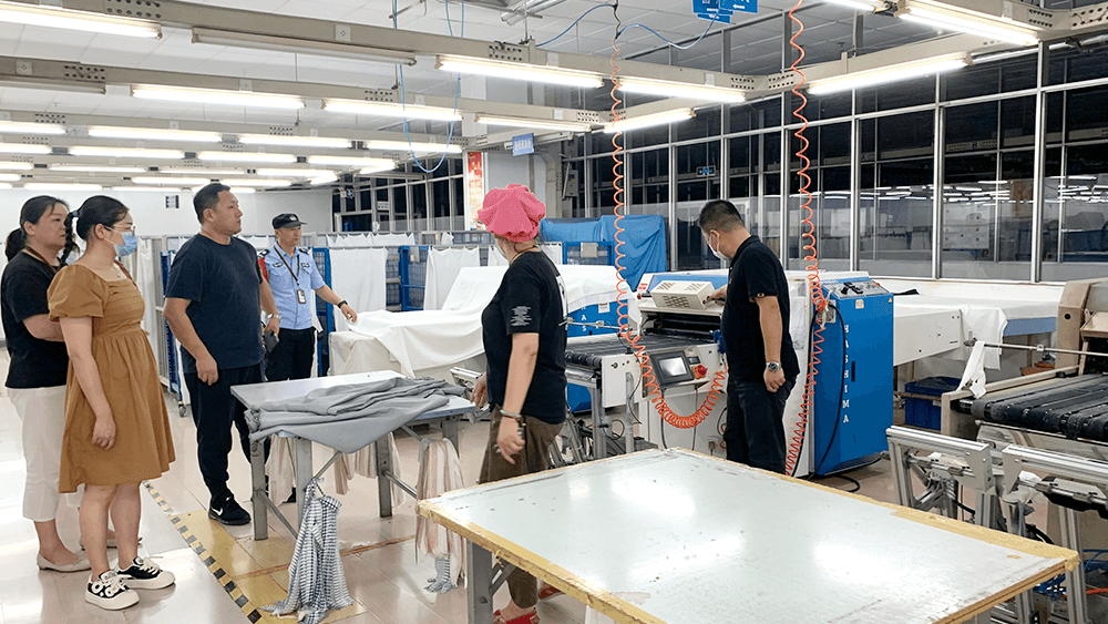 劉潭服裝牢安全生產