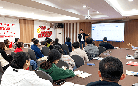 劉潭服裝：召開2024年度預算填報培訓會