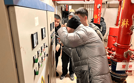 市安全生產(chǎn)督導(dǎo)組對劉潭服裝開展安全生產(chǎn)檢查