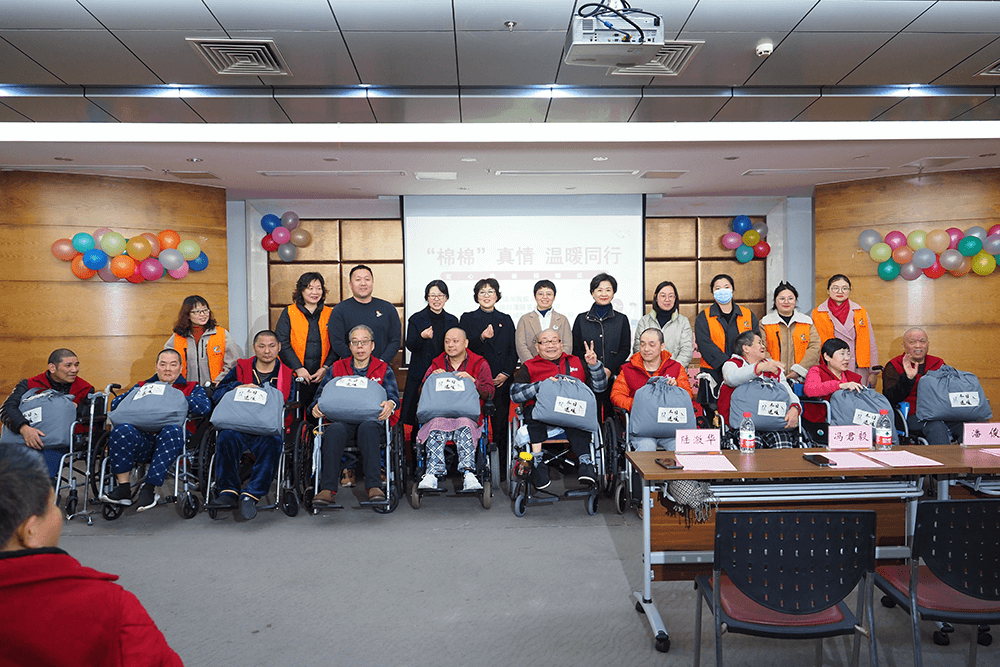 劉潭服裝愛心暖被捐贈活動