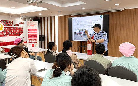 劉潭服裝開展新員工崗前安全生產(chǎn)教育培訓(xùn) 劉潭服裝開展新員工崗前安全生產(chǎn)教育培訓(xùn)