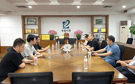 劉潭服裝：“企學(xué)研”共探智能制造新未來