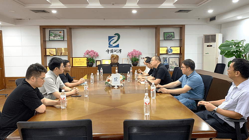 劉潭服裝&ldquo;企學(xué)研&rdquo;共探智能制造新未來