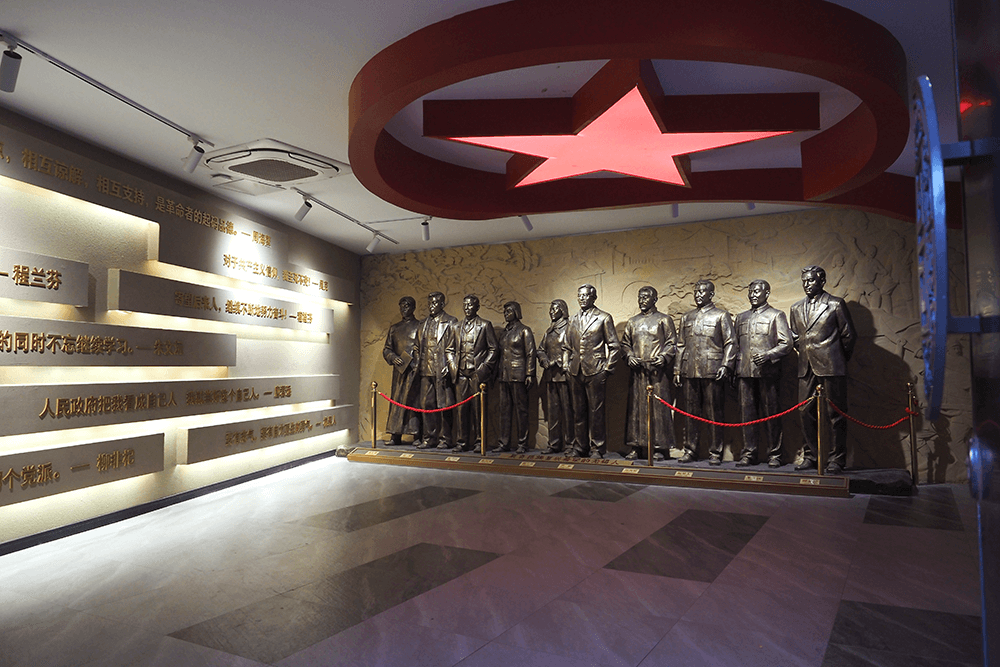 劉潭服裝支部黨員&ldquo;走進(jìn)嚴(yán)家橋&rdquo;