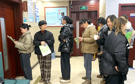 劉潭服裝:筑牢職工“健康網(wǎng)”,共繪企業(yè)新藍(lán)圖