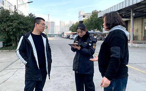 區(qū)環(huán)保局到劉潭服裝開展專項(xiàng)檢查