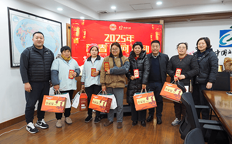 情暖新春、溫暖關(guān)懷|劉潭服裝開展新春慰問活動(dòng)