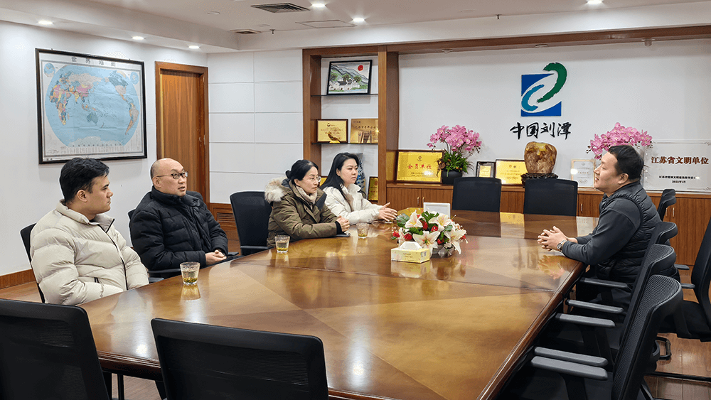 工商聯(lián)走進(jìn)劉潭服裝，共話發(fā)展新篇章