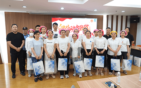 暖心座談優(yōu)秀員工：劉潭服裝傳遞關(guān)懷致敬勞動者