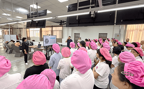 劉潭服裝三樓智能車(chē)間投入使用：開(kāi)啟智能制造新征程