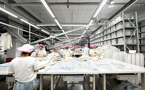 劉潭服裝匠心向滿(mǎn)：以成長(zhǎng)之姿，赴智造之約