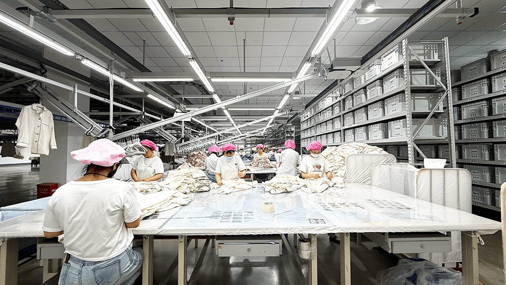 劉潭服裝匠心向滿：以成長之姿，赴智造之約