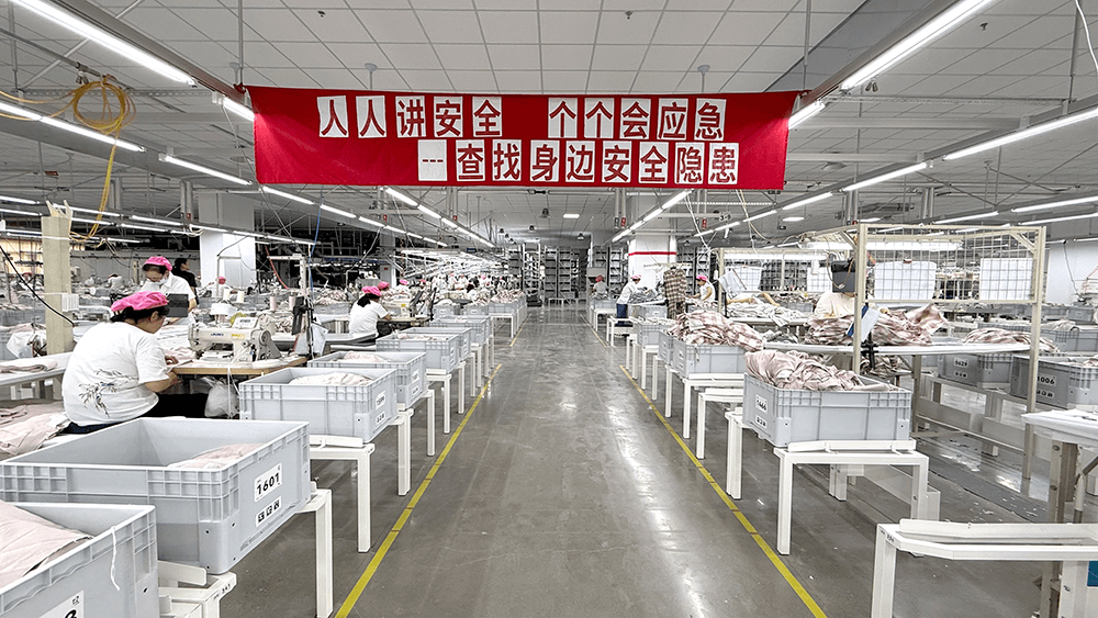 劉潭服裝扎實開展安全生產(chǎn)月宣傳&mdash;&mdash;筑牢安全防線