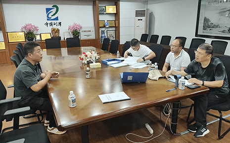 市應(yīng)急管理局深入劉潭服裝開展安全檢查