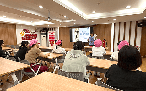 劉潭服裝組織新員進行安全教育培訓(xùn)